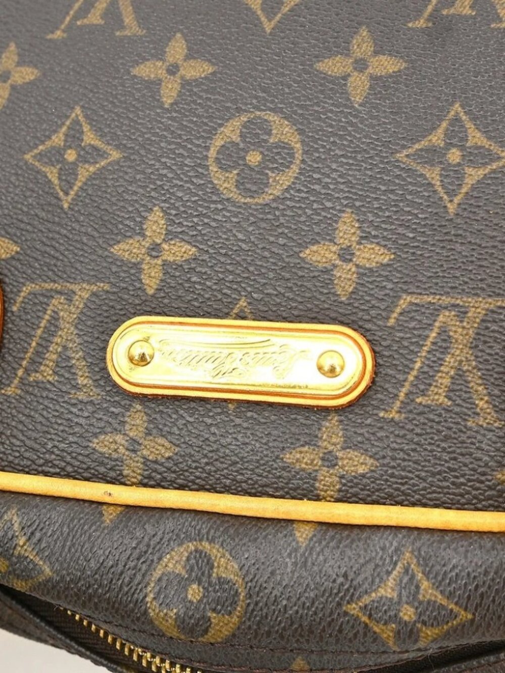 Louis Vuitton Monogram Montorgueil PM Handbag - Picture 9 of 15